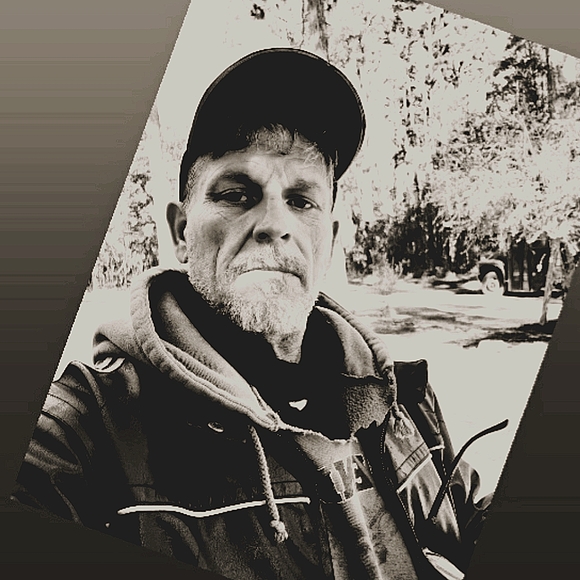 Meet your Posher, Mark - Picture 1 of 3